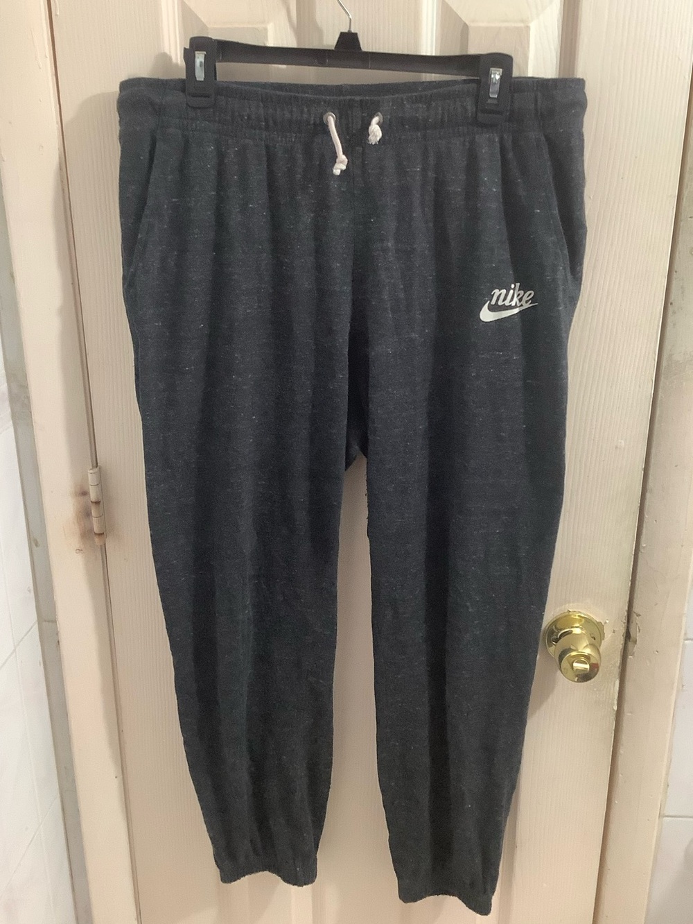 Nike Women Dark Gray Joggers Sweatpants with Drawstring Size Large
